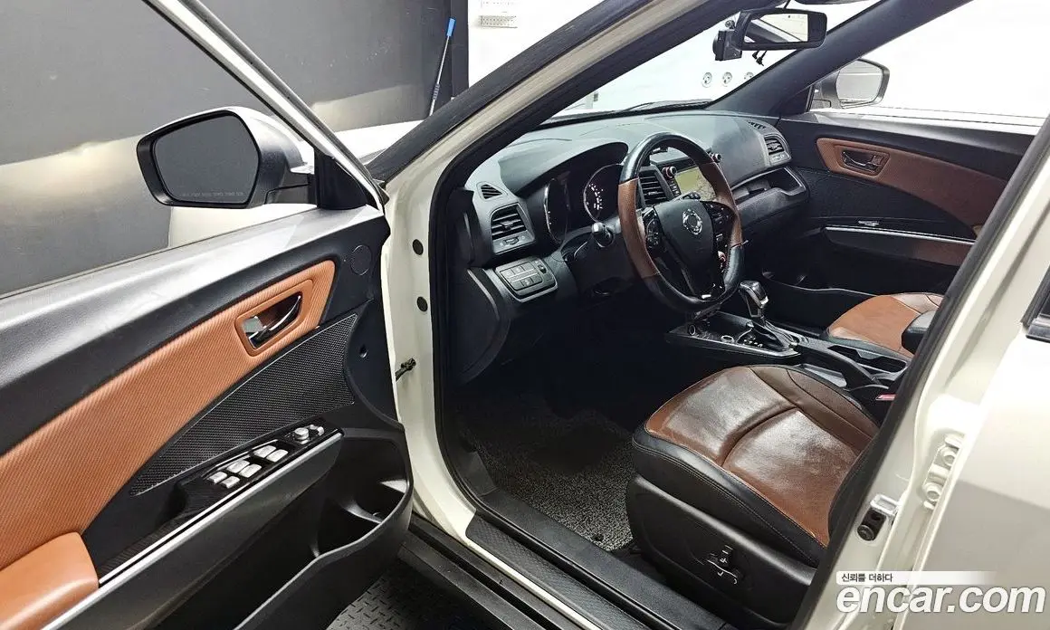 SsangYong TIBOLI 2018 1.6 автомат (гидро), фото 13
