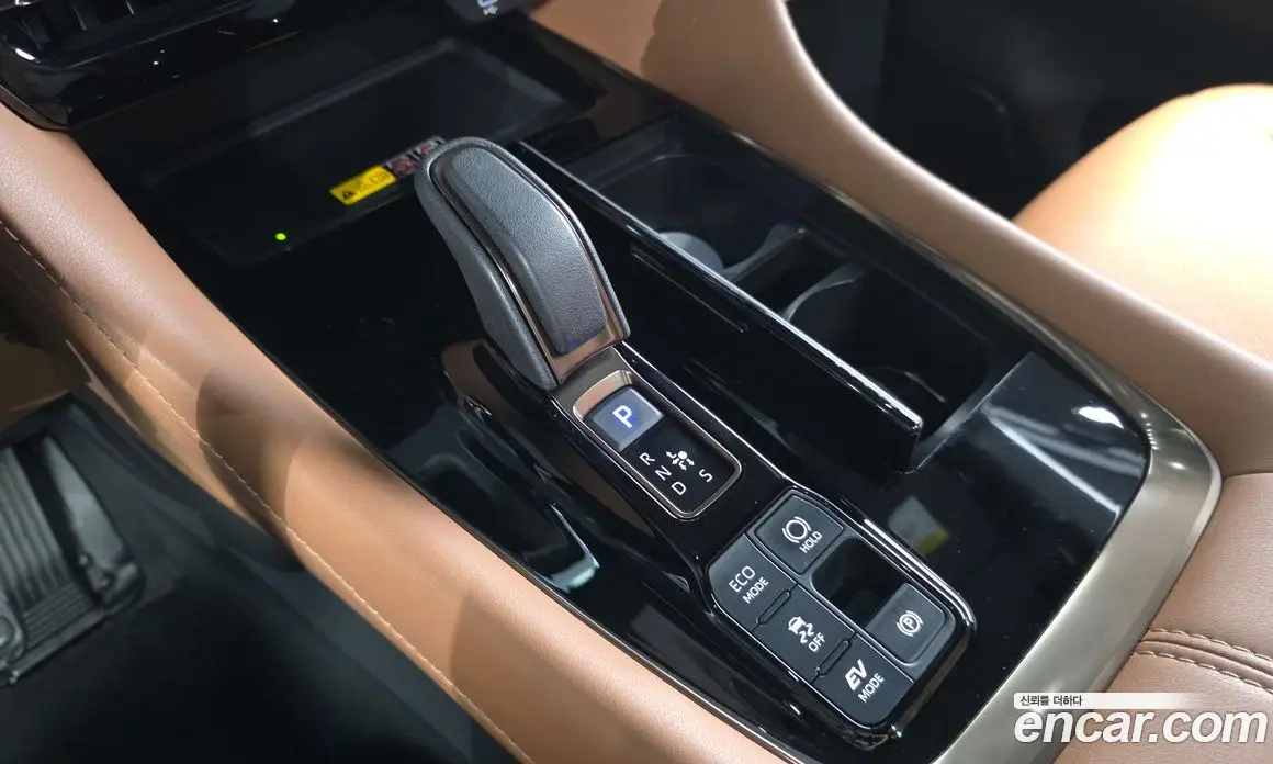 Toyota Alphard 2024 2.5 автомат (гидро), фото 12