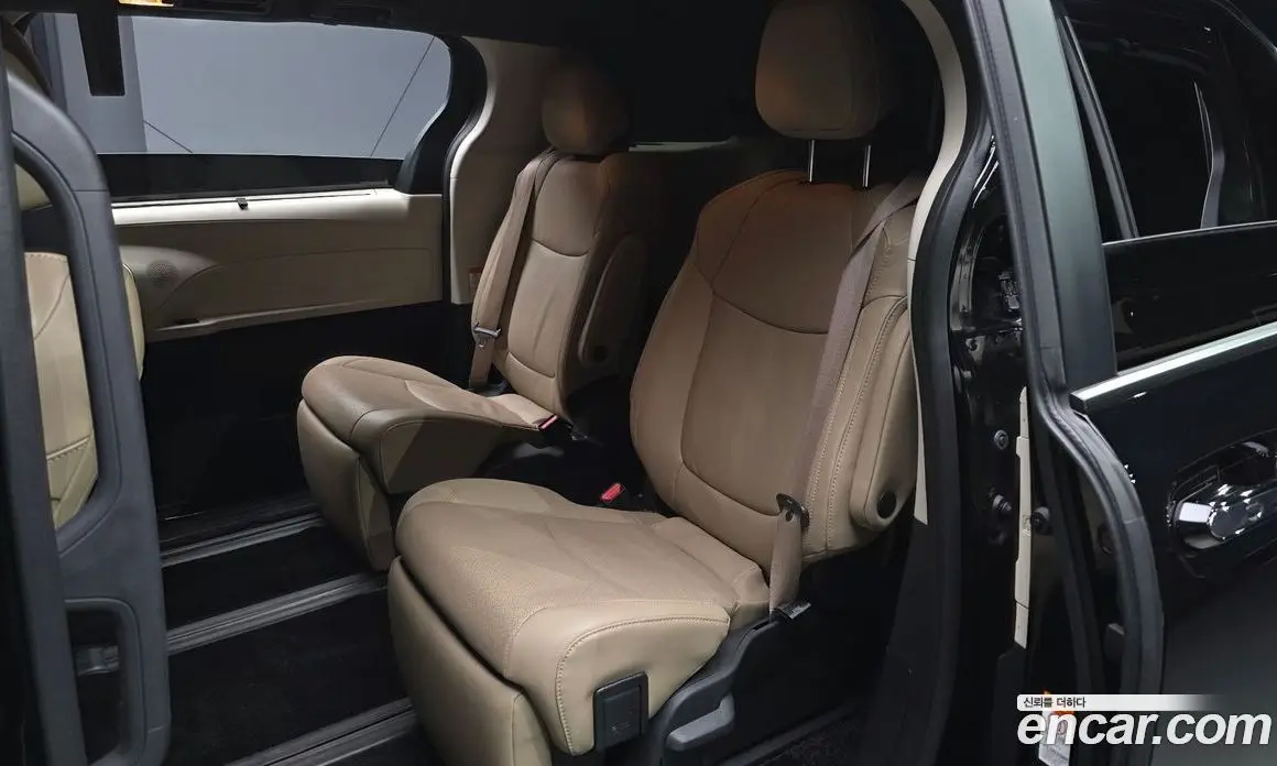 Toyota Sienna 2024 2.5 автомат (гидро), фото 17 Toyota Sienna 2024 2.5 автомат (гидро), фото 17