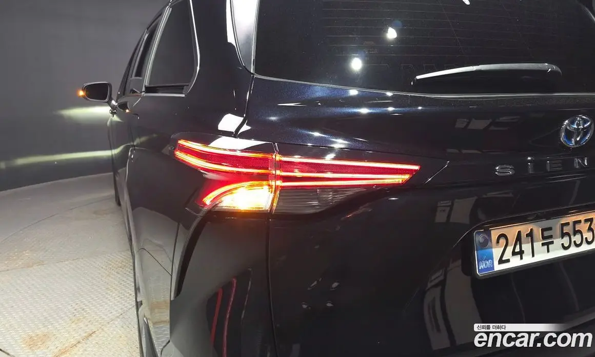 Toyota Sienna 2024 2.5 автомат (гидро), фото 8 Toyota Sienna 2024 2.5 автомат (гидро), фото 8