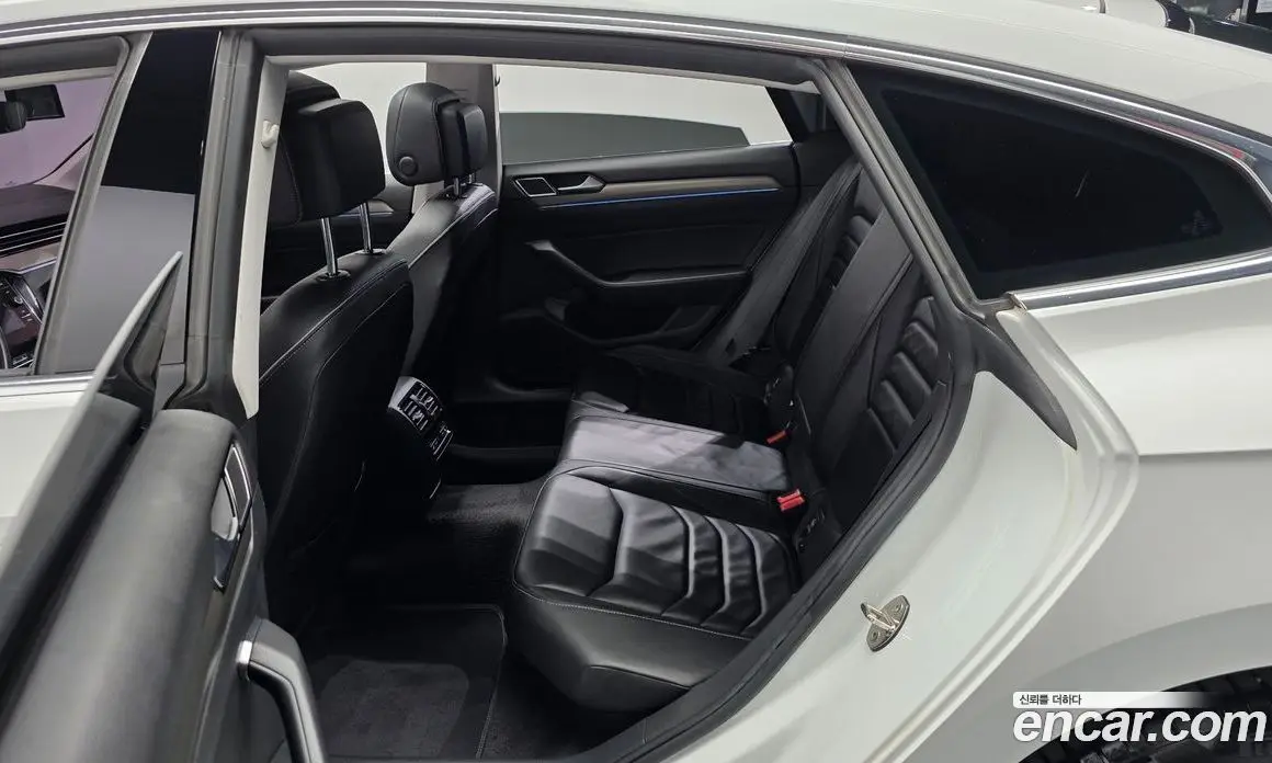 Volkswagen Arteon 2019 2.0 автомат (гидро), фото 16 Volkswagen Arteon 2019 2.0 автомат (гидро), фото 16