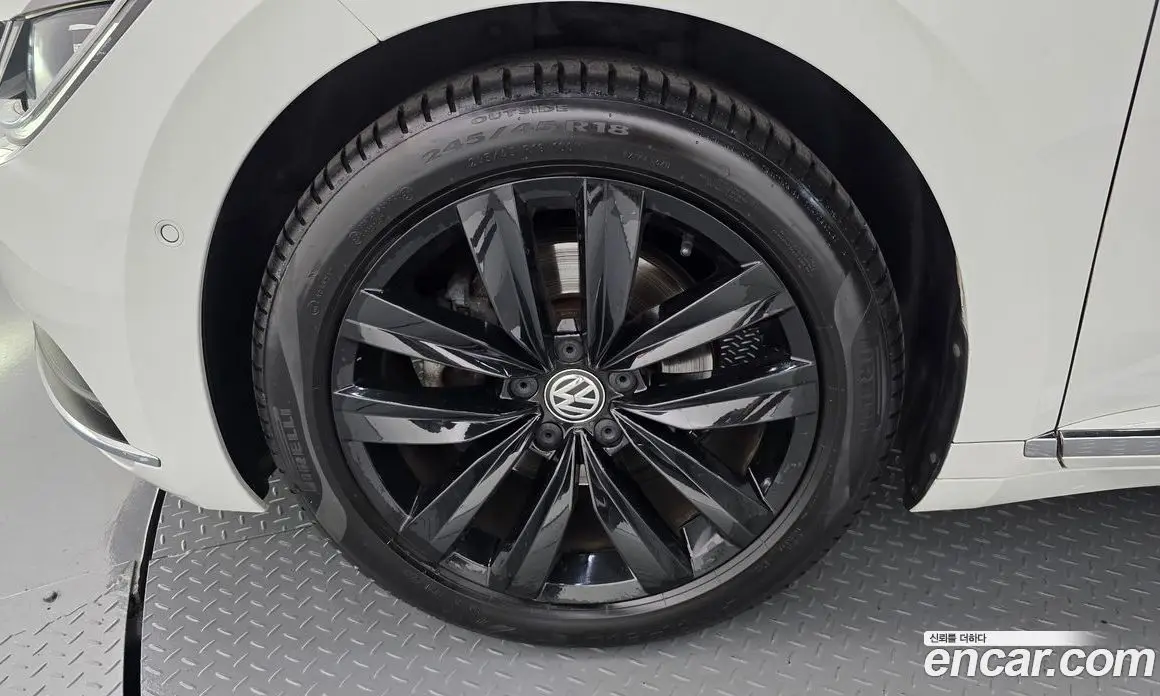 Volkswagen Arteon 2019 2.0 автомат (гидро), фото 5 Volkswagen Arteon 2019 2.0 автомат (гидро), фото 5