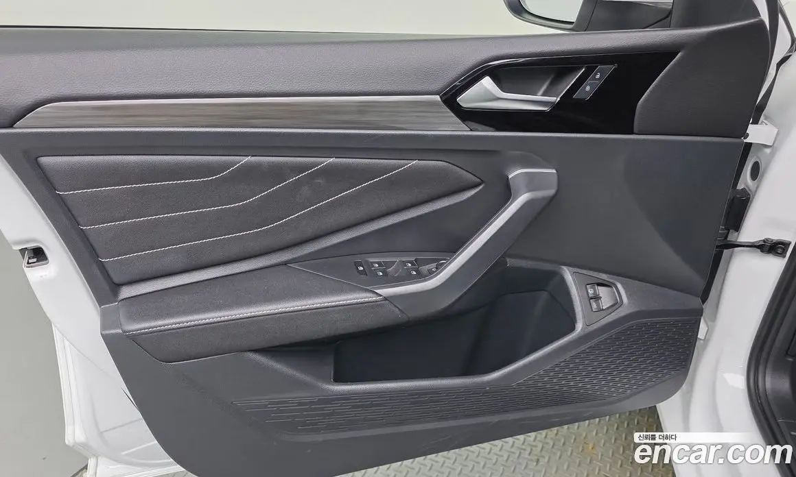 Volkswagen Jetta 2023 1.5 автомат (гидро), фото 14