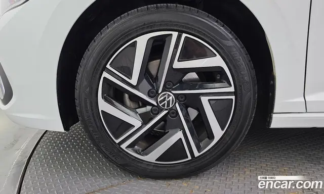 Volkswagen Jetta 2023 1.5 автомат (гидро), миниатюра 5