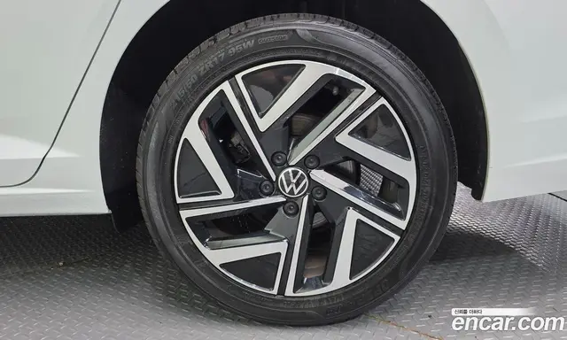 Volkswagen Jetta 2023 1.5 автомат (гидро), миниатюра 7