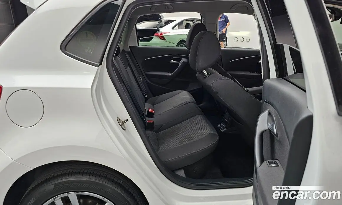 Volkswagen Polo 2015 1.4 автомат (гидро), фото 12