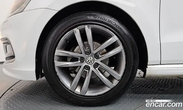 Volkswagen Polo 2015 1.4 автомат (гидро), миниатюра 5