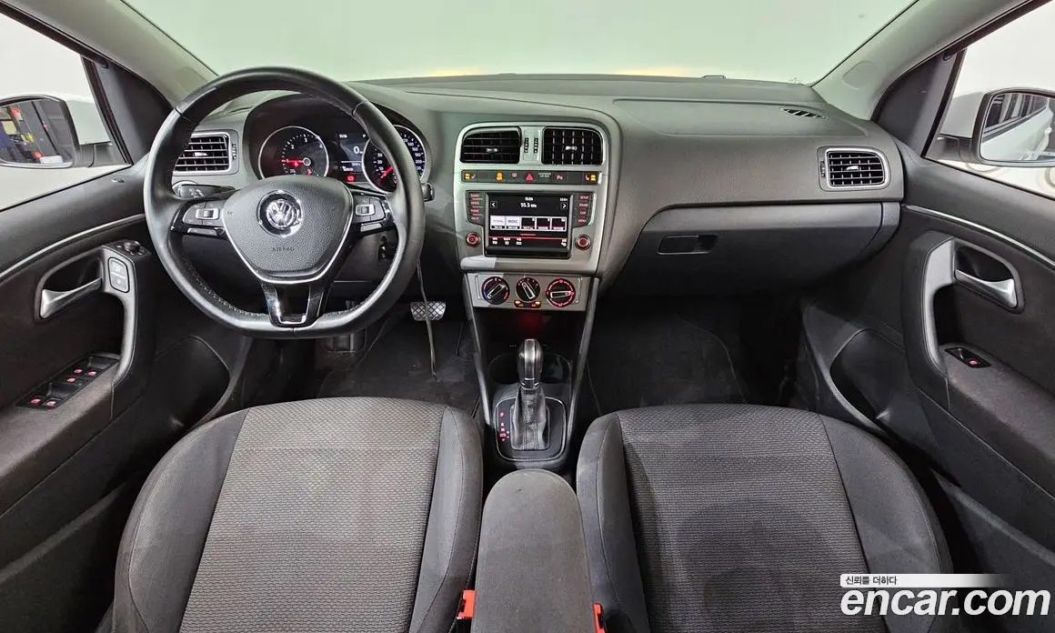 Volkswagen Polo 2015 1.4 автомат (гидро), фото 7