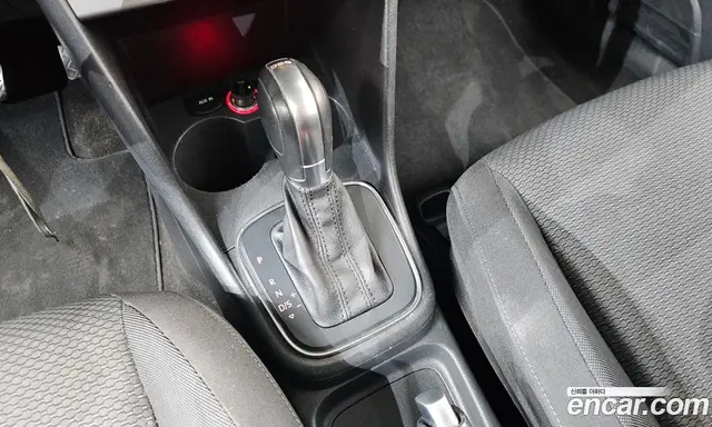 Volkswagen Polo 2015 1.4 автомат (гидро), миниатюра 9
