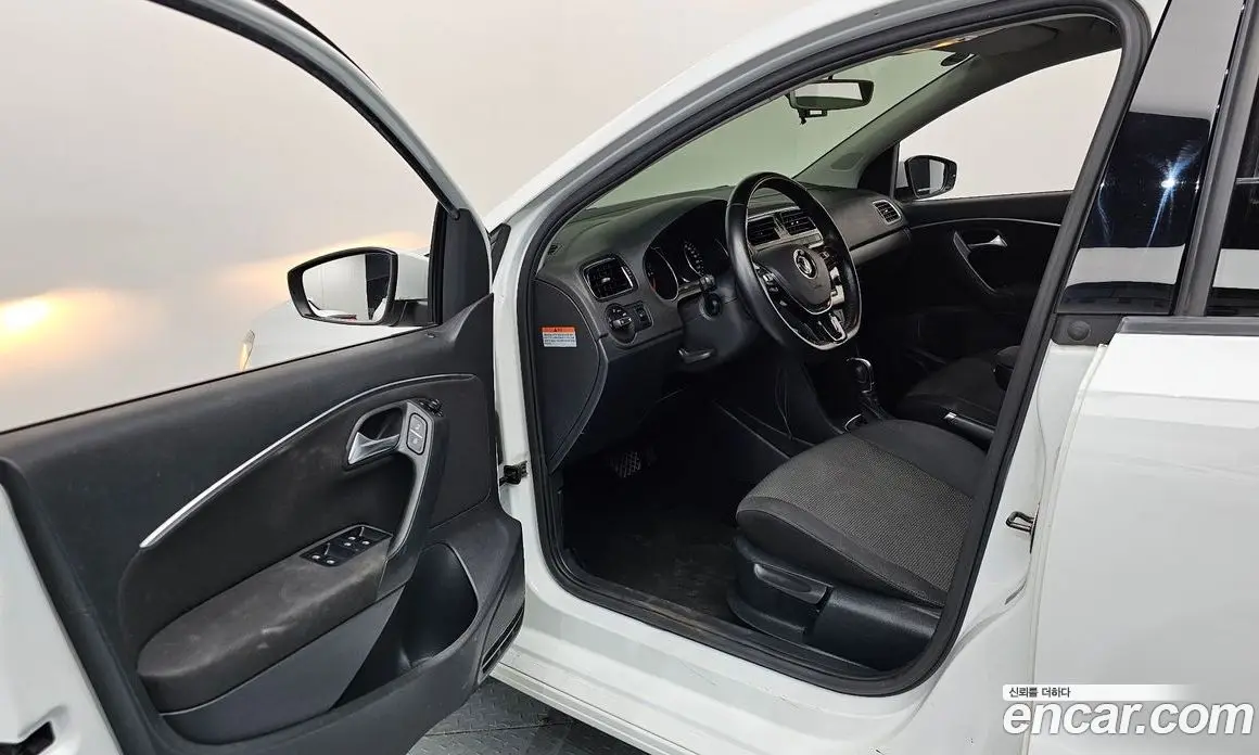 Volkswagen Polo 2015 1.4 автомат (гидро), фото 10