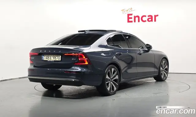 Volvo S60, 2023, 78 372 км