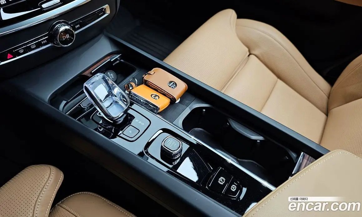 Volvo S60 2024 2.0 автомат (гидро), фото 12 Volvo S60 2024 2.0 автомат (гидро), фото 12
