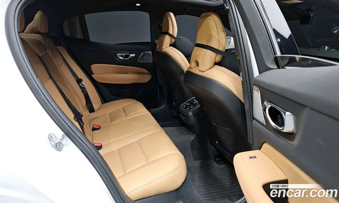 Volvo S60 2024 2.0 автомат (гидро), фото 18 Volvo S60 2024 2.0 автомат (гидро), фото 18