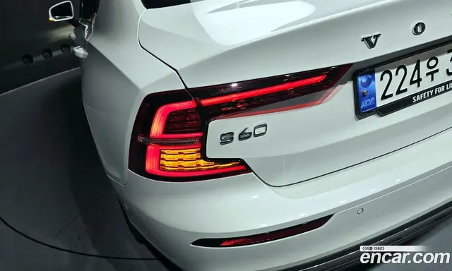 Volvo S60 2024 2.0 автомат (гидро), миниатюра 9 Volvo S60 2024 2.0 автомат (гидро), миниатюра 9