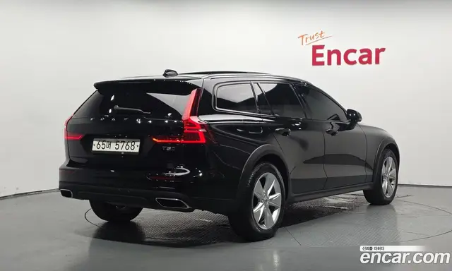 Volvo V60, 2019, 50 193 км