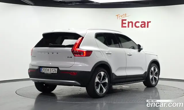 Volvo XC40 2022 2.0 автомат (гидро), миниатюра 2 Volvo XC40 2022 2.0 автомат (гидро), миниатюра 2