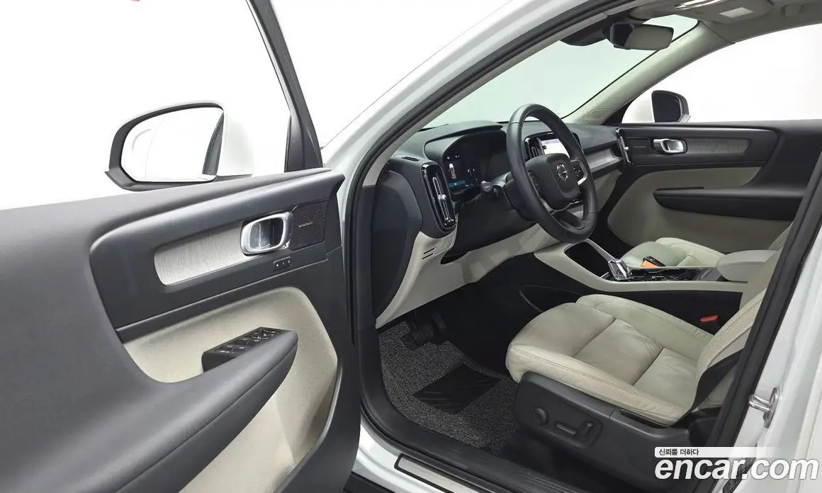 Volvo XC40 2022 2.0 автомат (гидро), фото 13 Volvo XC40 2022 2.0 автомат (гидро), фото 13
