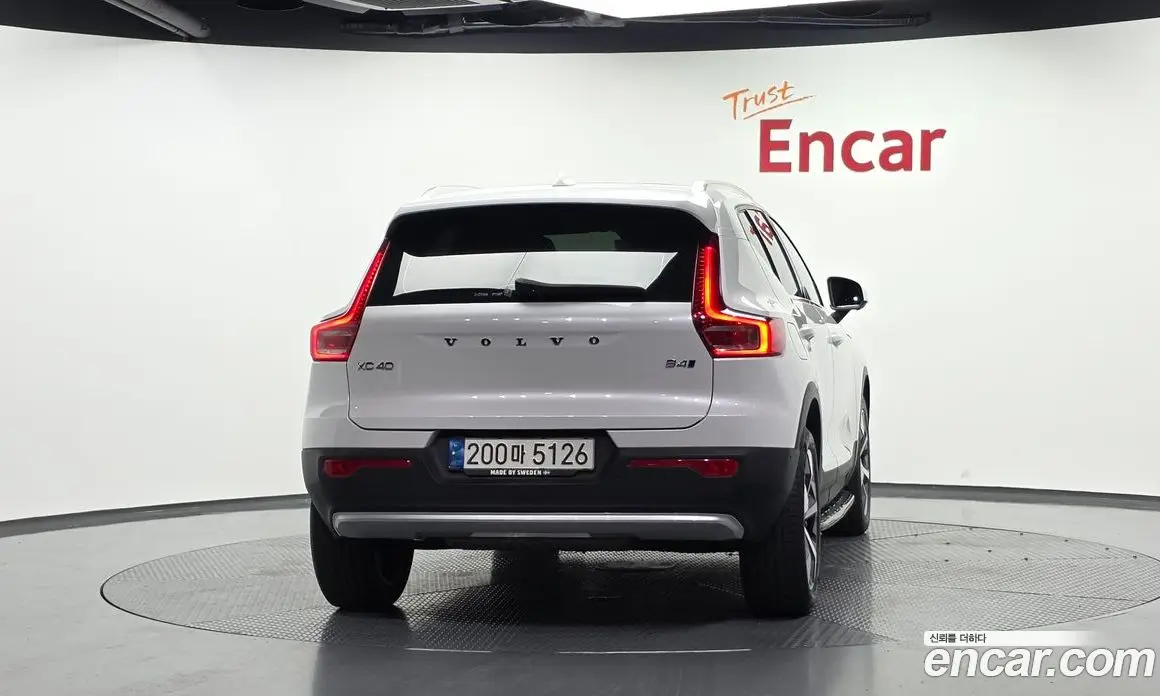 Volvo XC40 2022 2.0 автомат (гидро), фото 4 Volvo XC40 2022 2.0 автомат (гидро), фото 4