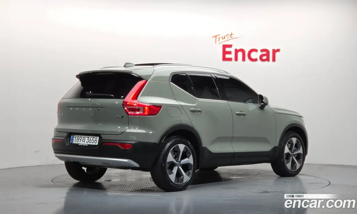 Volvo XC40 2023 2.0 автомат (гидро), фото 2 Volvo XC40 2023 2.0 автомат (гидро), фото 2
