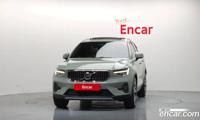 Volvo XC40 2023 2.0 автомат (гидро), миниатюра 3 Volvo XC40 2023 2.0 автомат (гидро), миниатюра 3