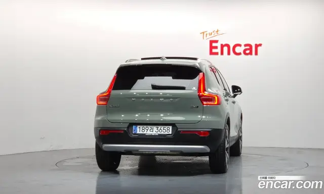 Volvo XC40 2023 2.0 автомат (гидро), миниатюра 4 Volvo XC40 2023 2.0 автомат (гидро), миниатюра 4
