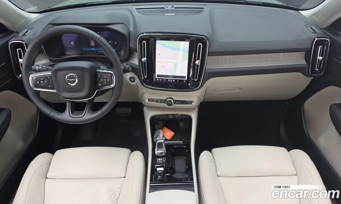Volvo XC40 2023 2.0 автомат (гидро), фото 10 Volvo XC40 2023 2.0 автомат (гидро), фото 10