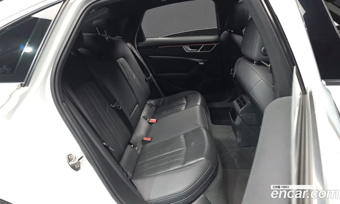 Audi A6 2020 2.0 автомат (гидро), фото 18