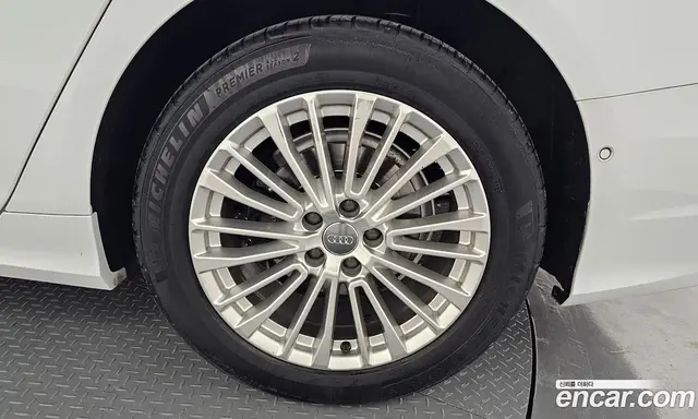 Audi A6 2021 2.0 автомат (гидро), миниатюра 7