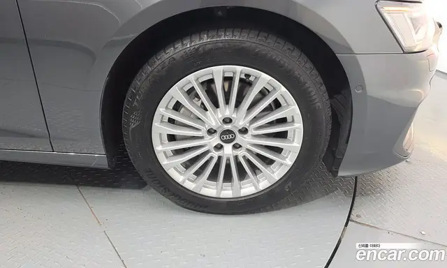 Audi A6 2021 2.0 автомат (гидро), миниатюра 7