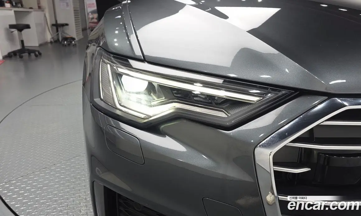 Audi A6 2021 2.0 автомат (гидро), фото 8