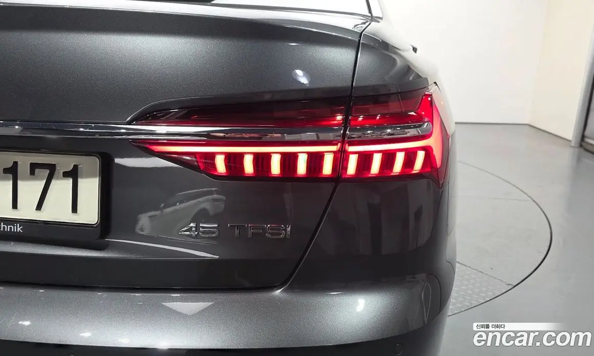 Audi A6 2021 2.0 автомат (гидро), фото 9
