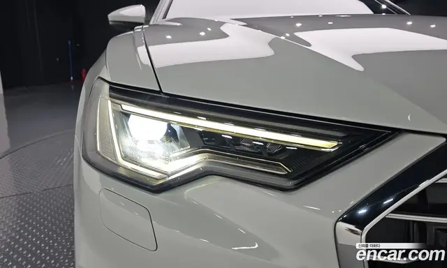 Audi A6 2021 2.0 автомат (гидро), миниатюра 7