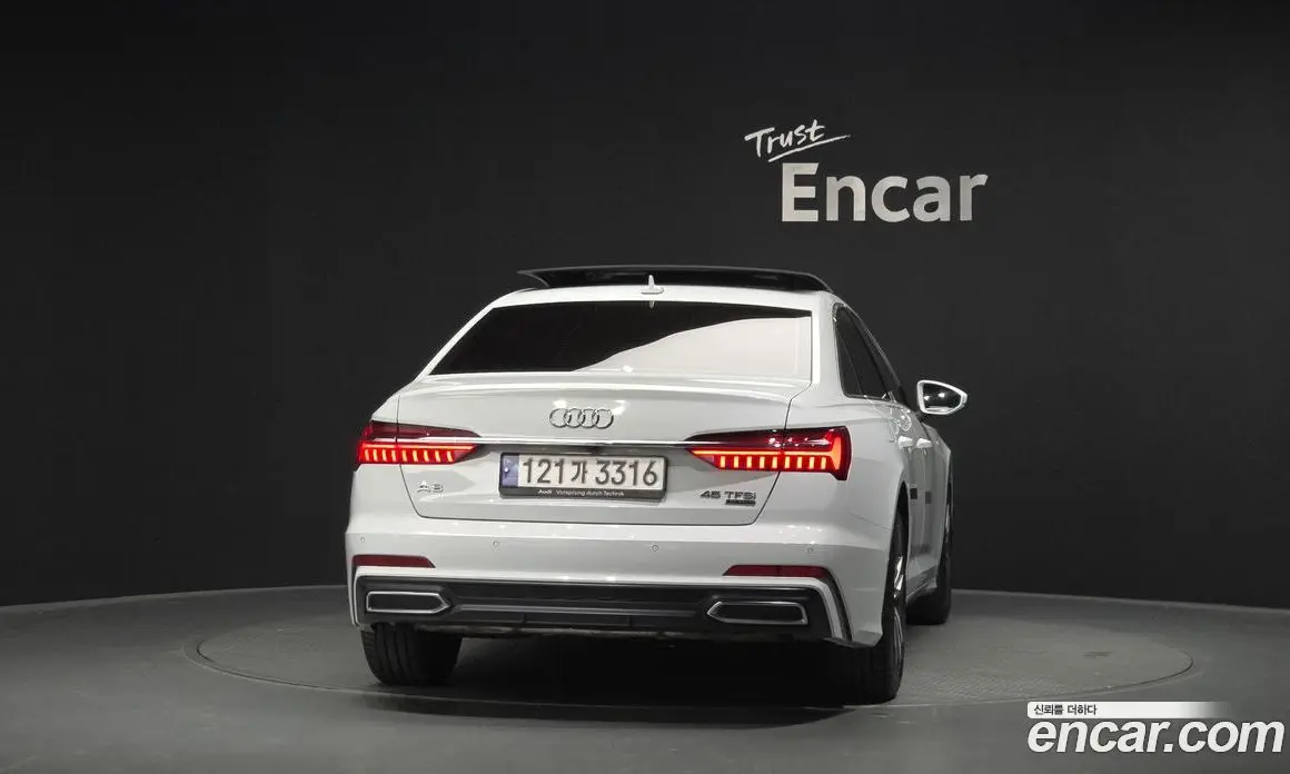 Audi A6 2023 2.0 автомат (гидро), фото 4