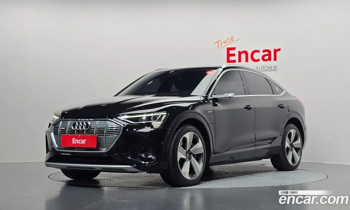 Audi e-tron 2021 0.2 автомат (гидро), фото 1 Audi e-tron 2021 0.2 автомат (гидро), фото 1