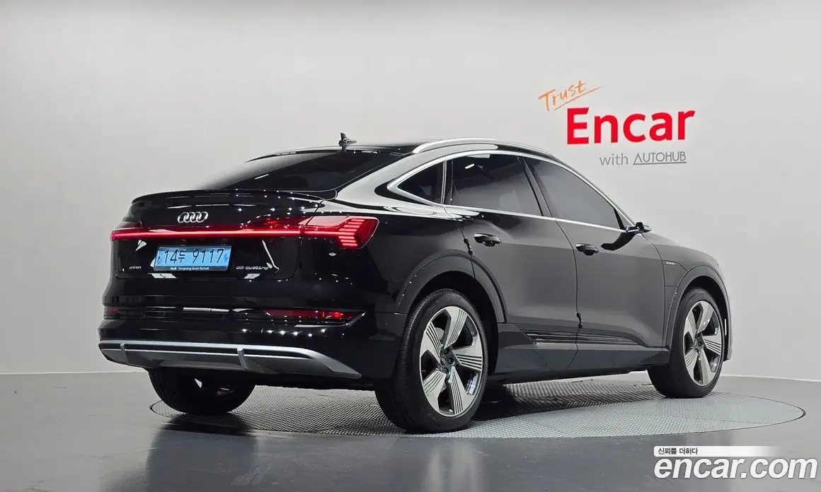 Audi e-tron 2021 0.2 автомат (гидро), фото 2 Audi e-tron 2021 0.2 автомат (гидро), фото 2