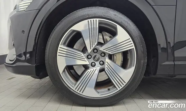 Audi e-tron 2021 0.2 автомат (гидро), миниатюра 5 Audi e-tron 2021 0.2 автомат (гидро), миниатюра 5
