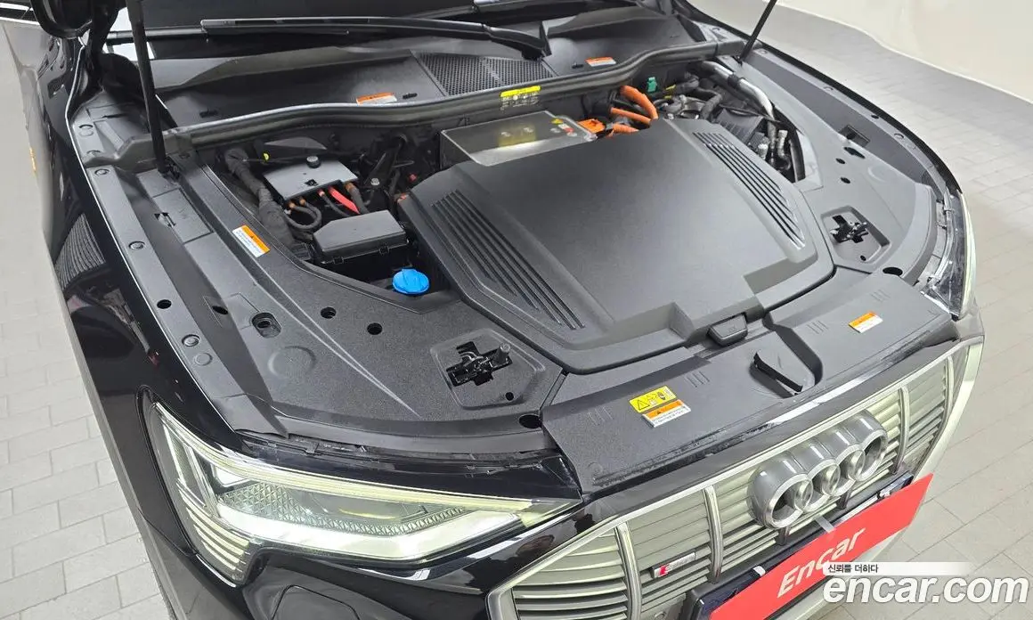 Audi e-tron 2021 0.2 автомат (гидро), фото 6 Audi e-tron 2021 0.2 автомат (гидро), фото 6