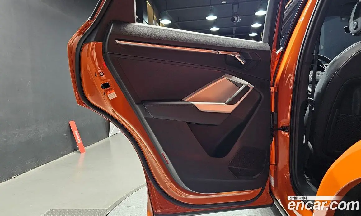 Audi Q3 2023 2.0 автомат (гидро), фото 15