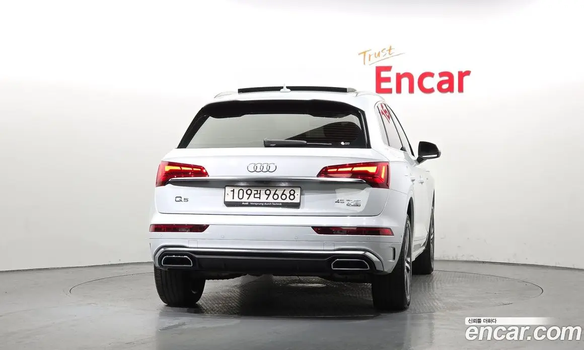 Audi Q5 2022 2.0 автомат (гидро), фото 4