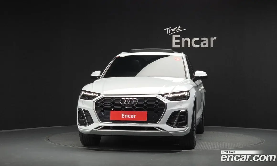 Audi Q5 2022 2.0 автомат (гидро), фото 3