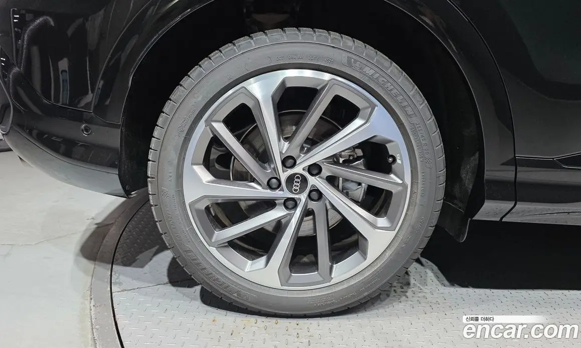Audi Q5 2025 2.0 автомат (гидро), фото 5 Audi Q5 2025 2.0 автомат (гидро), фото 5