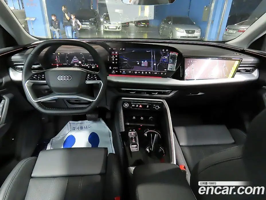 Audi Q5 2025 2.0 автомат (гидро), фото 7