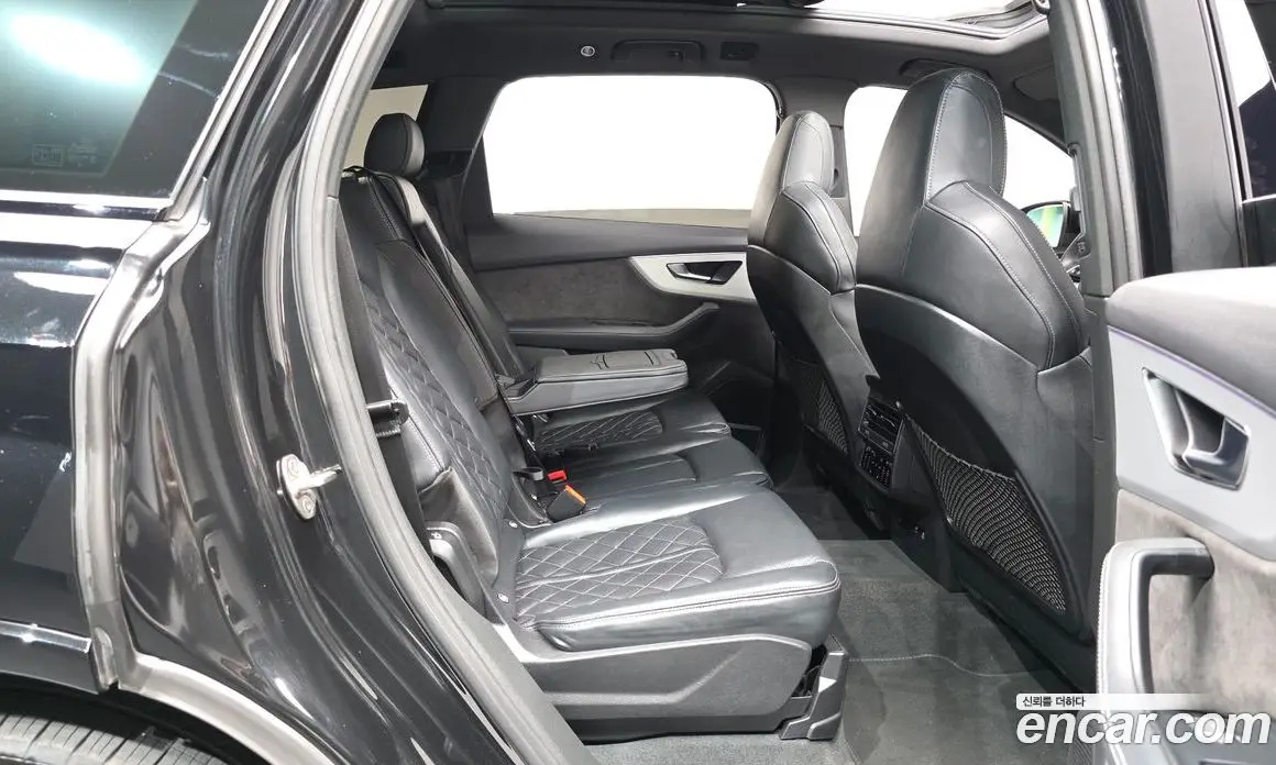 Audi Q7 2022 3.0 автомат (гидро), фото 16