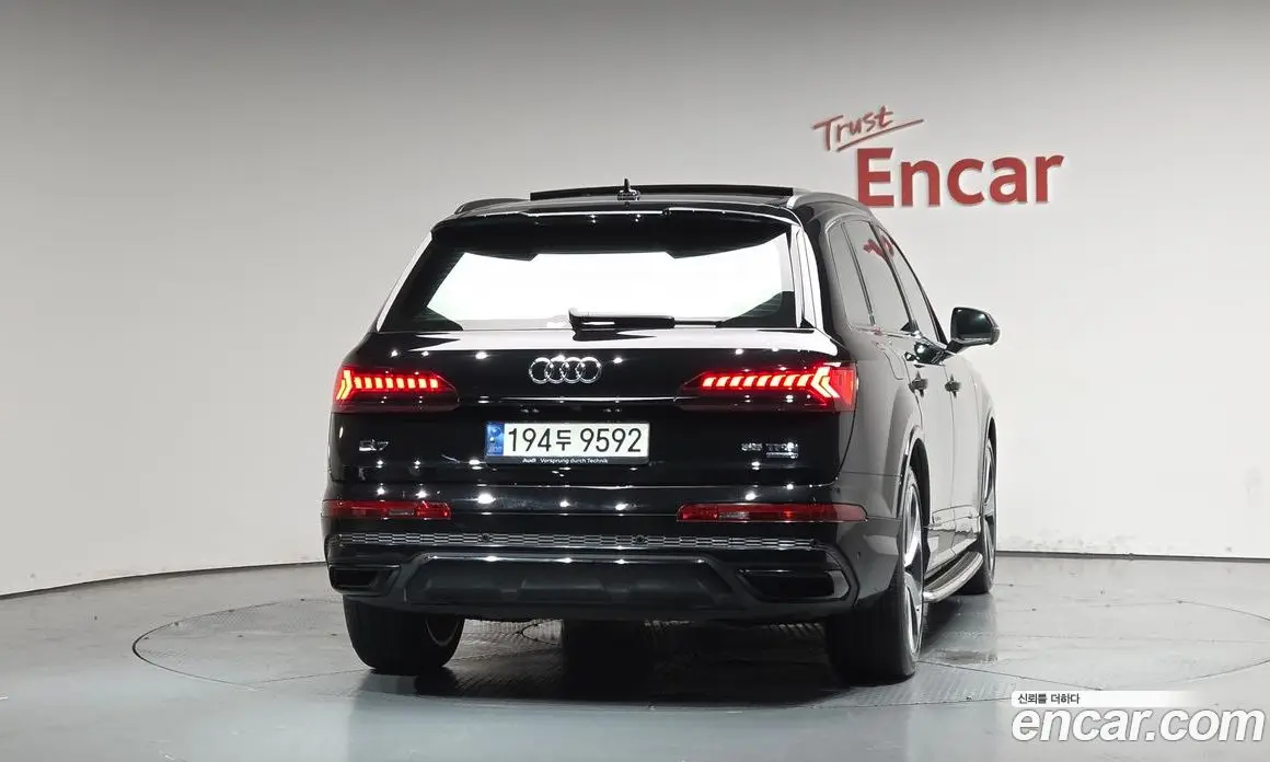 Audi Q7 2022 3.0 автомат (гидро), фото 3