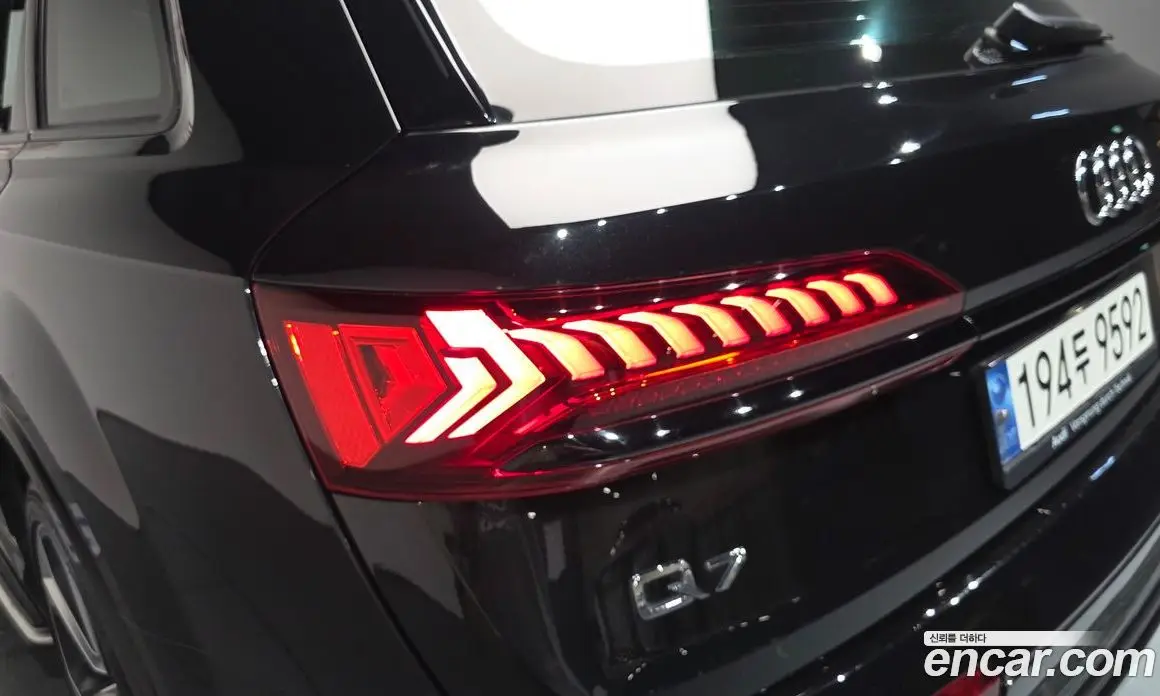 Audi Q7 2022 3.0 автомат (гидро), фото 8