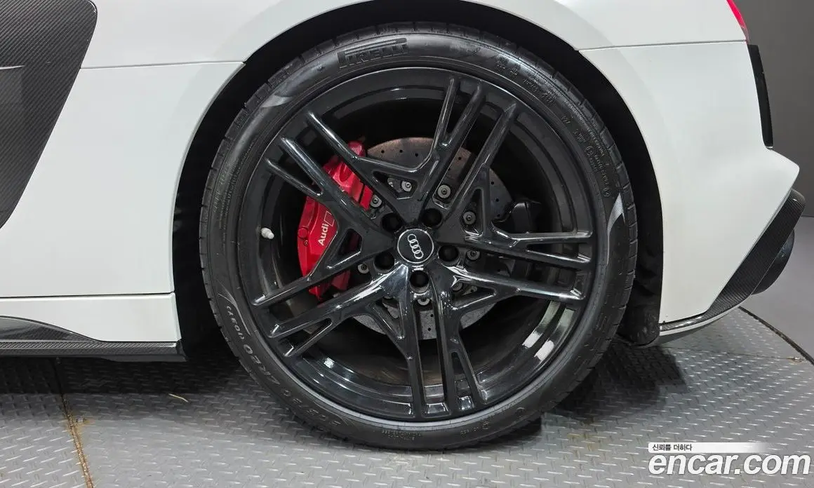 Audi R8 2019 5.2 АКПП, фото 7