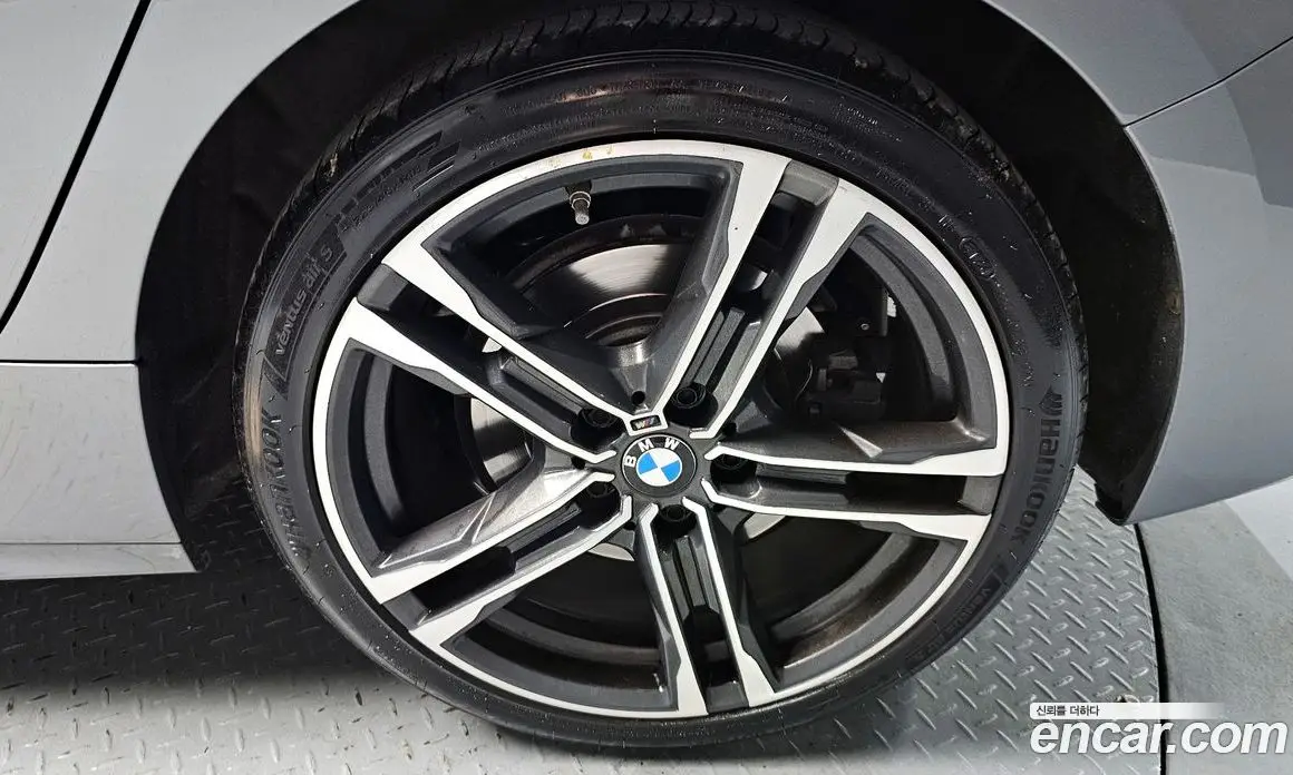 BMW 1 серия 2022 2.0 автомат (гидро), фото 6
