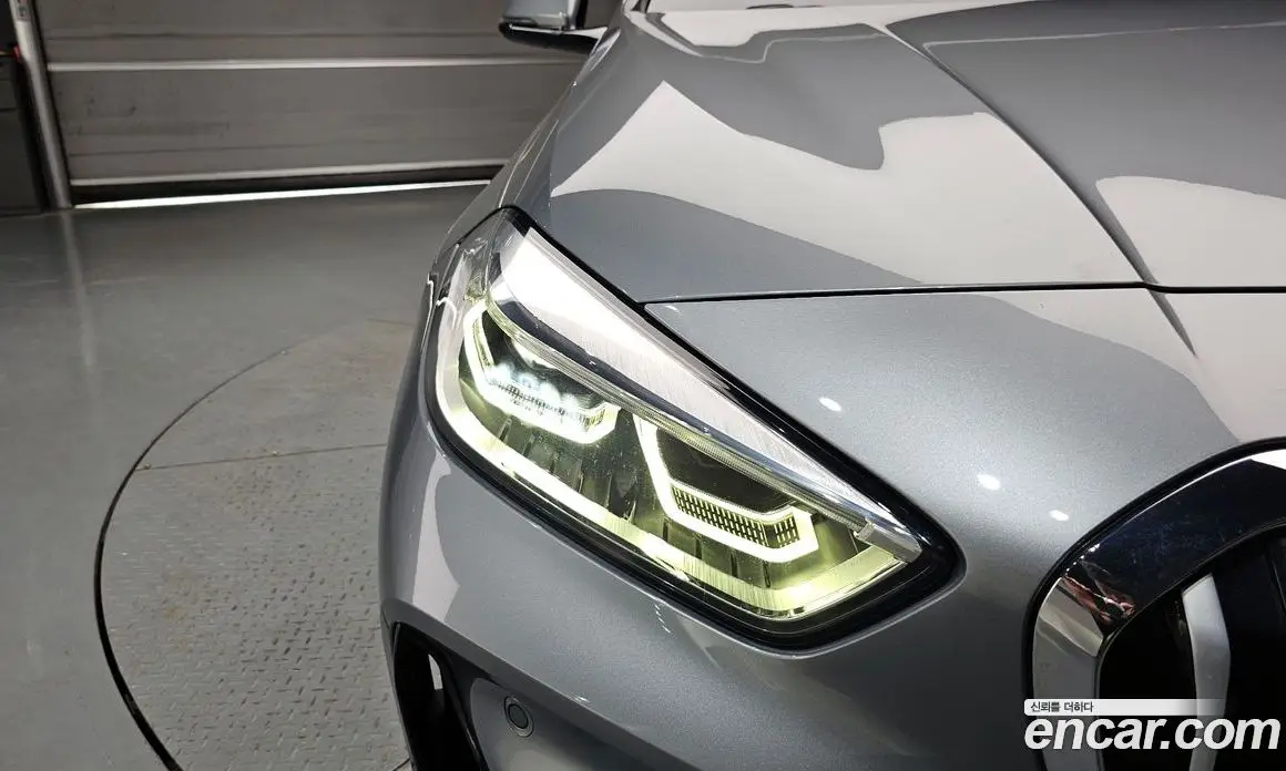 BMW 1 серия 2022 2.0 автомат (гидро), фото 7