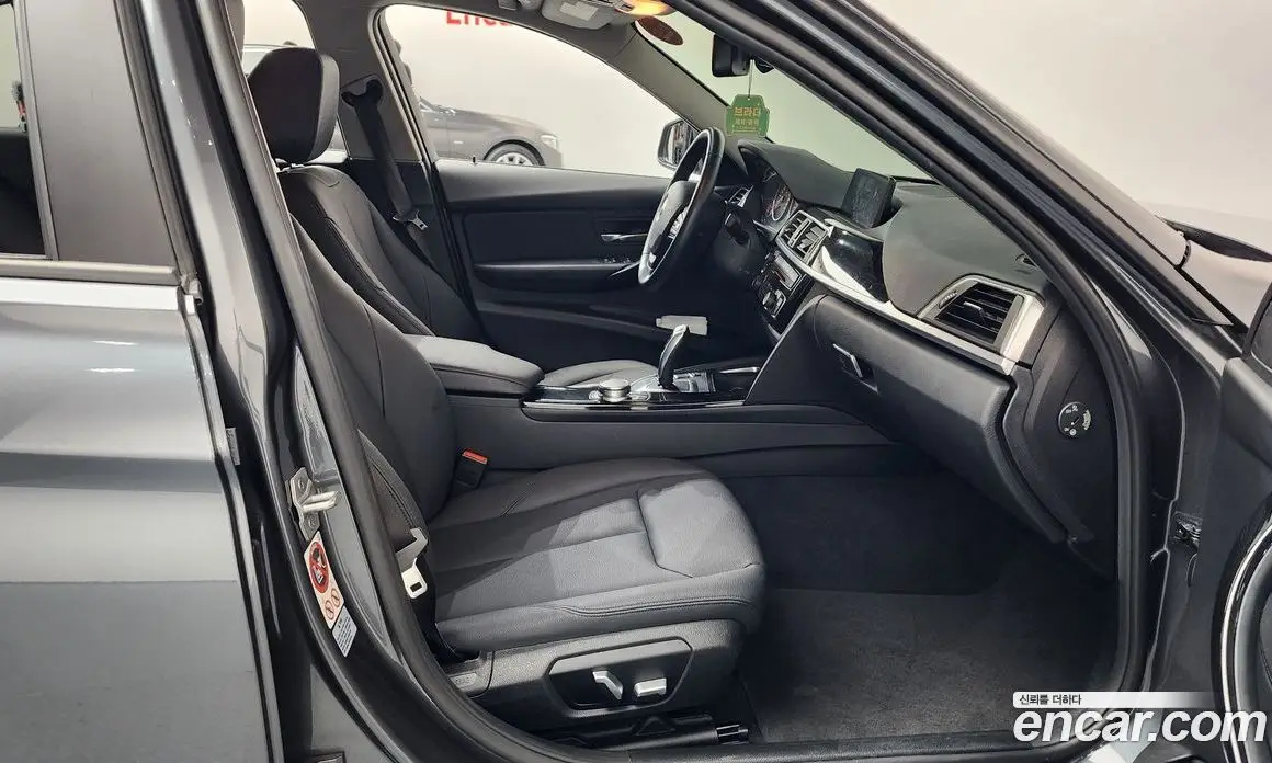 BMW 3 серия 2017 2.0 автомат (гидро), фото 16 BMW 3 серия 2017 2.0 автомат (гидро), фото 16
