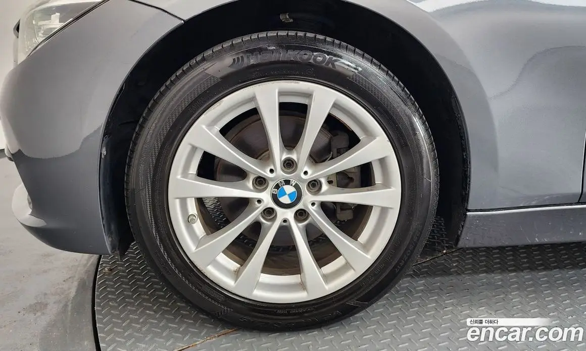 BMW 3 серия 2017 2.0 автомат (гидро), фото 5 BMW 3 серия 2017 2.0 автомат (гидро), фото 5